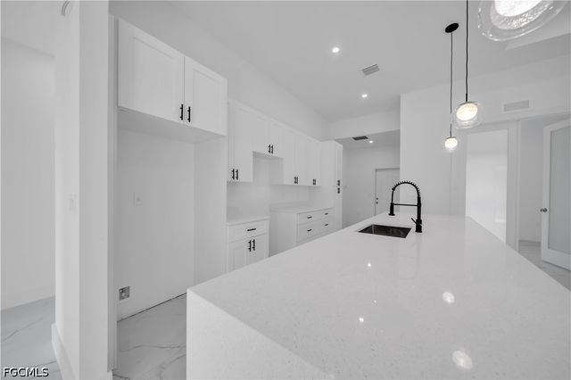 605 E 14th ST, Lehigh Acres, FL 33972