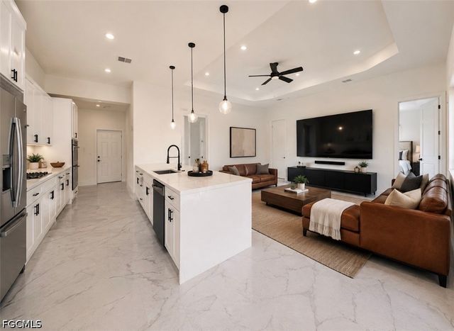 605 E 14th ST, Lehigh Acres, FL 33972