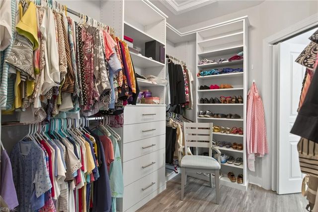 2421 Ocean Shore Cres Apt 401, Virginia Beach, VA 23451