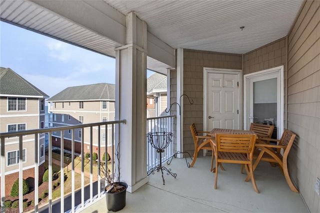 2421 Ocean Shore Cres Apt 401, Virginia Beach, VA 23451