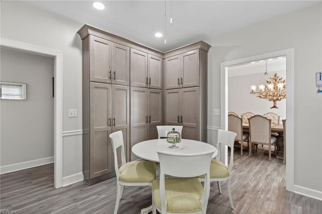 2421 Ocean Shore Cres Apt 401, Virginia Beach, VA 23451