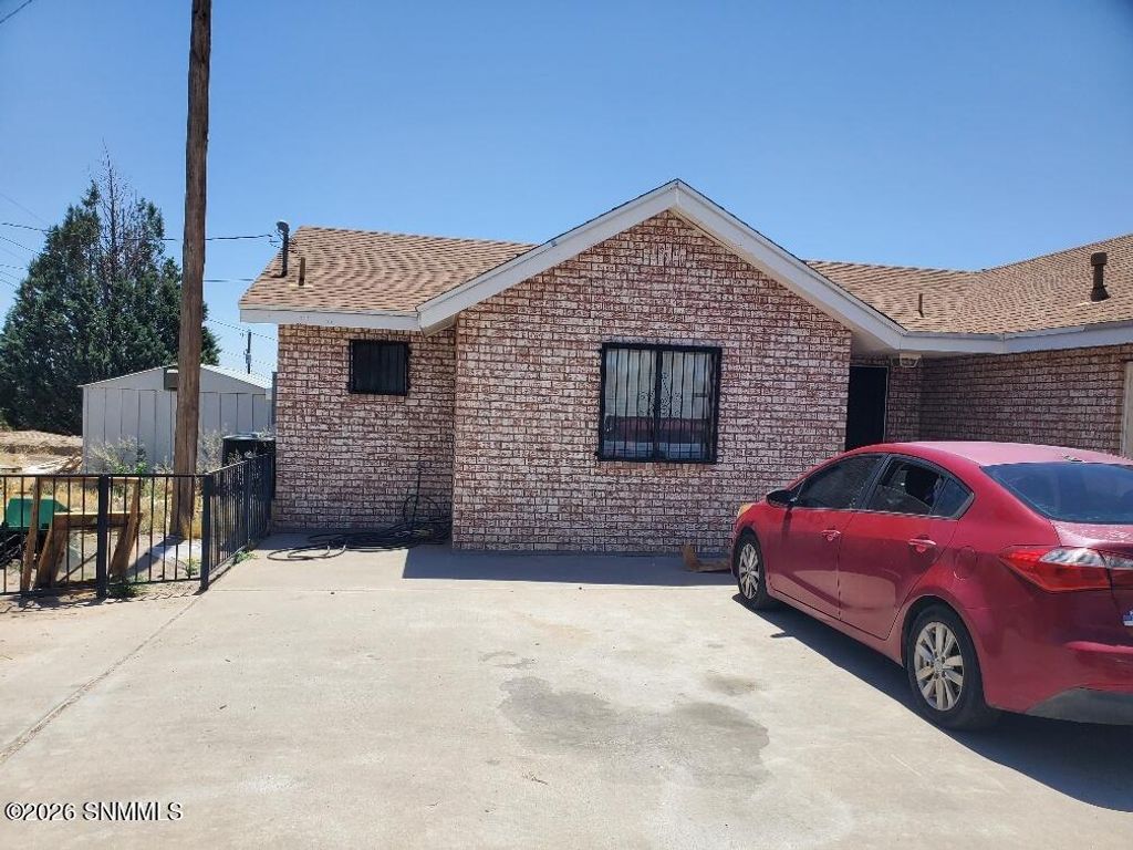 1926 Webb Road, Las Cruces, NM 88012