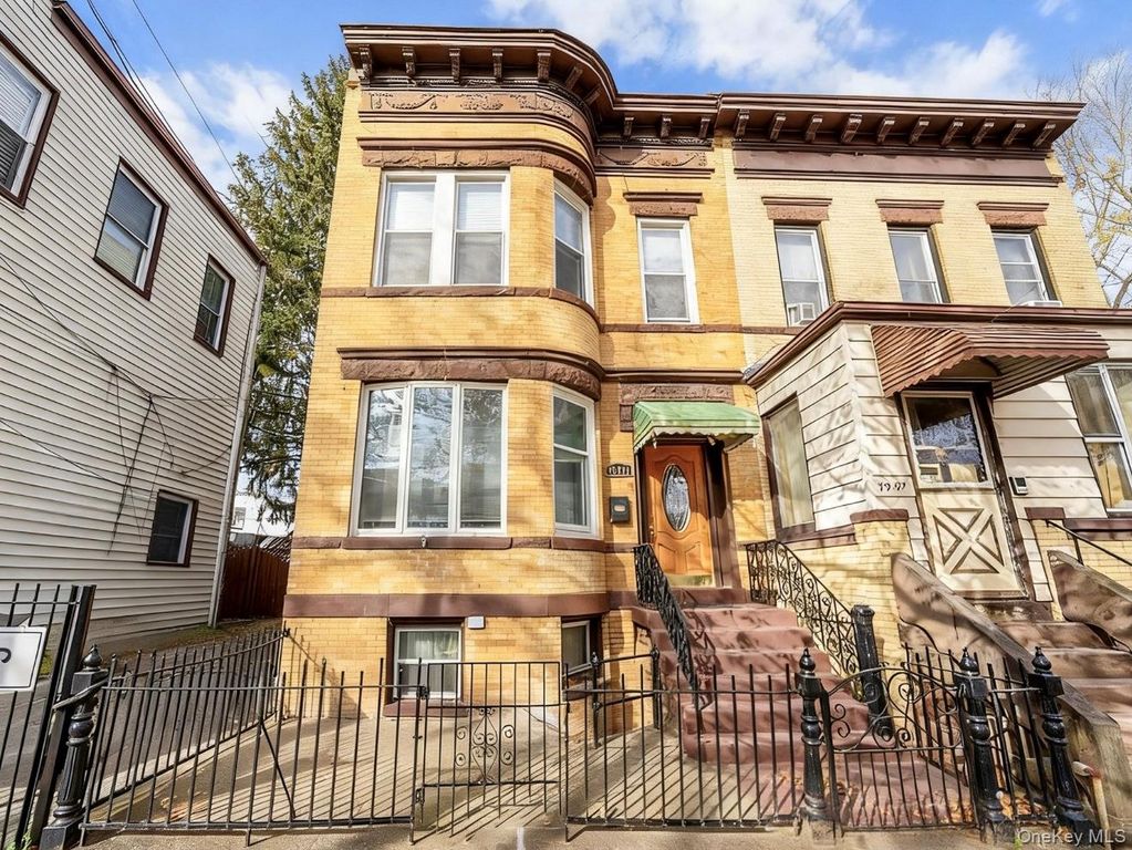79-35 77th Avenue, Glendale, NY 11385 — photo 2