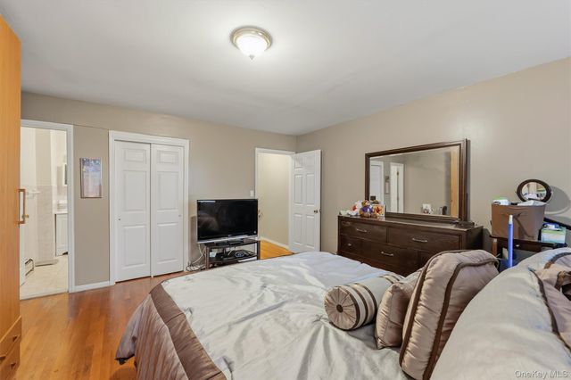 717 E 215th Street, Bronx, NY 10467