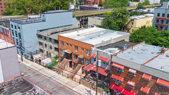 717 E 215th Street, Bronx, NY 10467