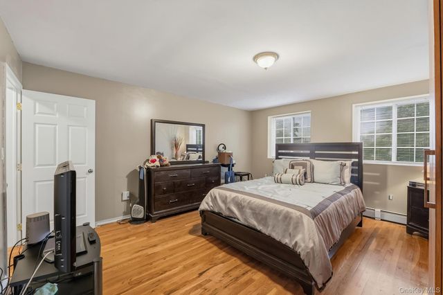717 E 215th Street, Bronx, NY 10467