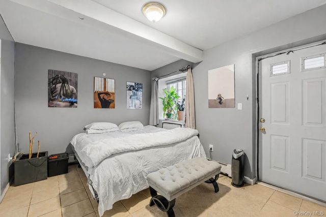 717 E 215th Street, Bronx, NY 10467