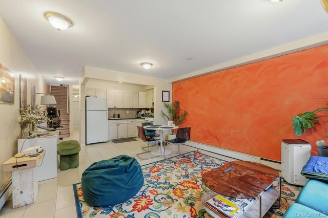 717 E 215th Street, Bronx, NY 10467