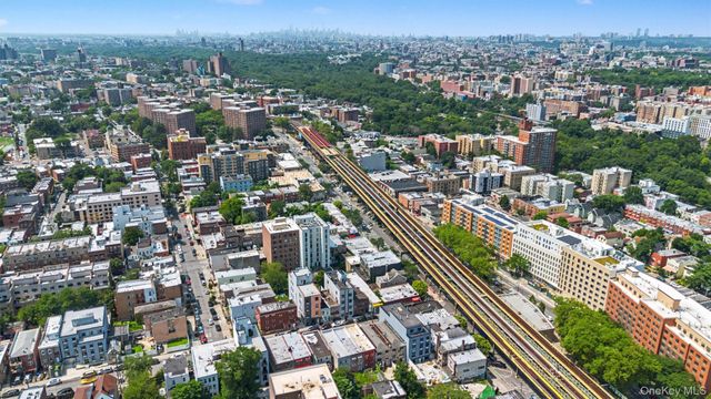 717 E 215th Street, Bronx, NY 10467