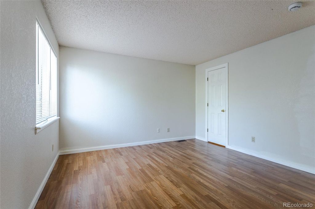 Image 12 of property listing at 4984 S Dunkirk Way, Centennial, CO 80015