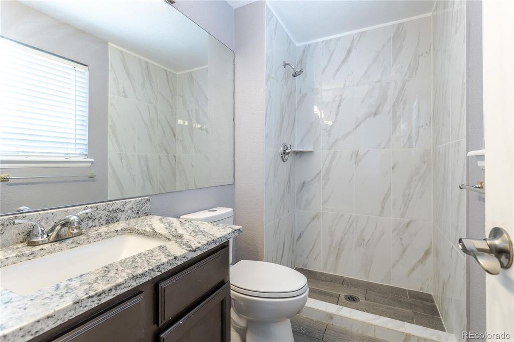 Image 14 of property listing at 4984 S Dunkirk Way, Centennial, CO 80015