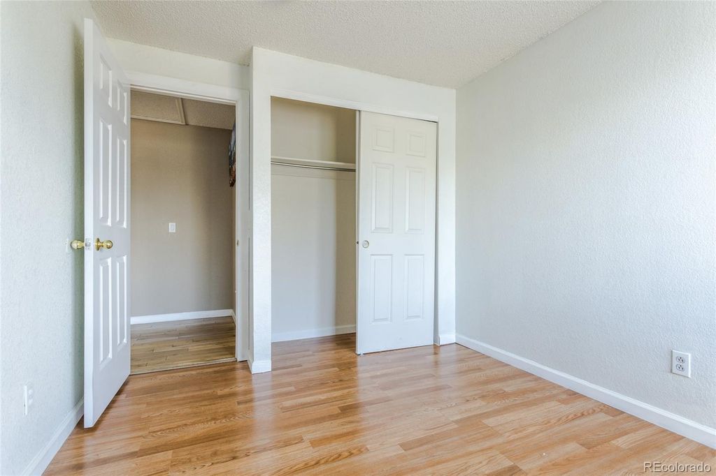 Image 16 of property listing at 4984 S Dunkirk Way, Centennial, CO 80015