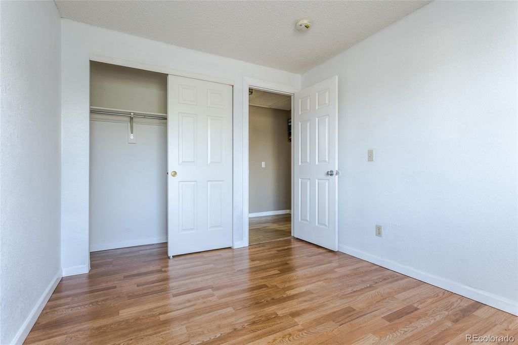 Image 19 of property listing at 4984 S Dunkirk Way, Centennial, CO 80015