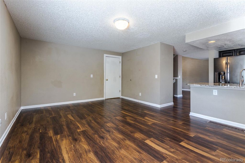 Image 9 of property listing at 4984 S Dunkirk Way, Centennial, CO 80015