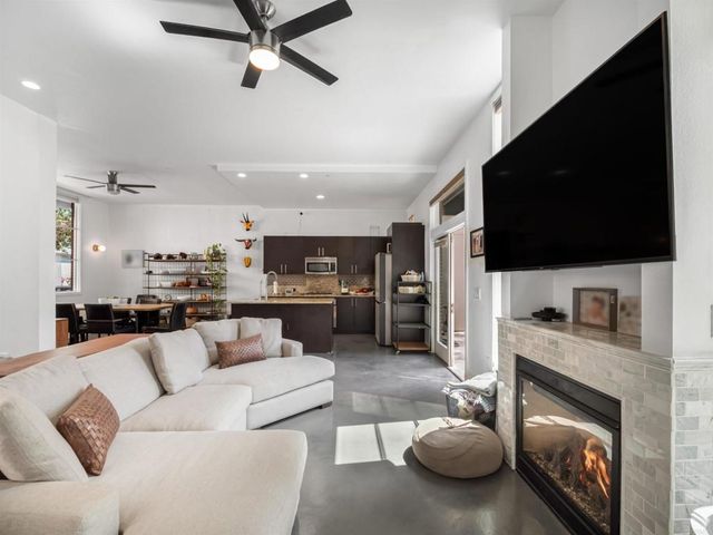 540 9Th Avenue 104, San Diego, CA 92101