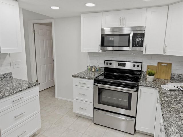 7607 BRAMBLEWOOD DRIVE, Port Richey, FL 34668