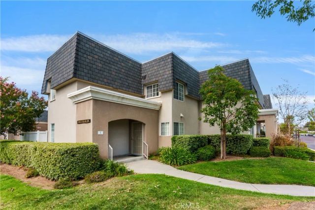 19111 Hamlin, Reseda, CA 91335