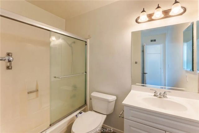 19111 Hamlin, Reseda, CA 91335