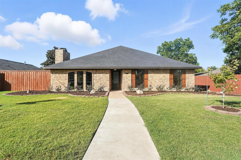 1402 Country Lane, Allen, TX 75002