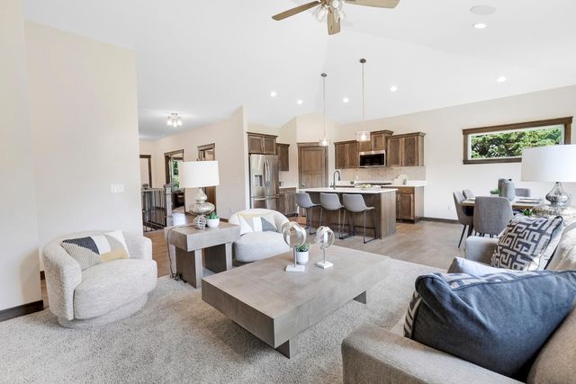 2301 136th Court W, Rosemount, MN 55068