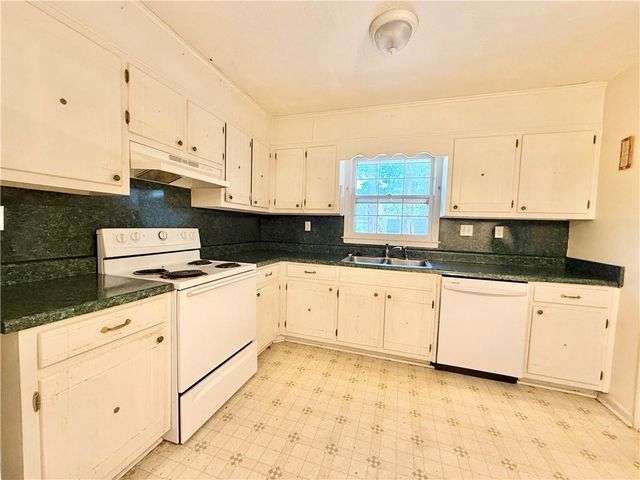 120 Wilhelmina Drive, Ellenwood, GA 30294