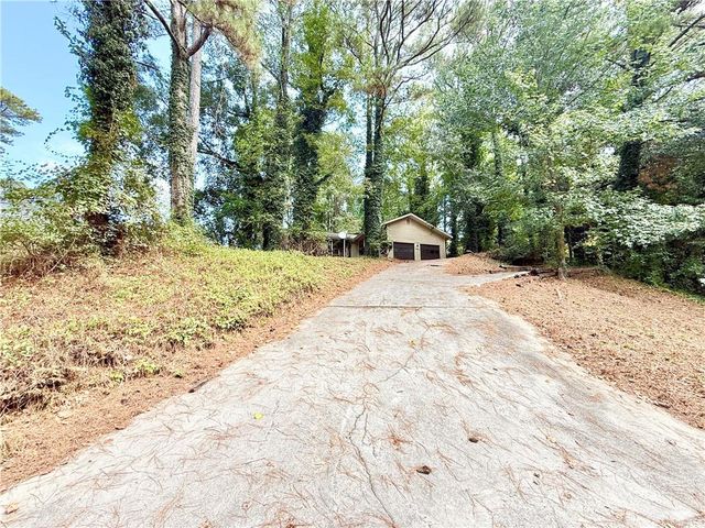 120 Wilhelmina Drive, Ellenwood, GA 30294