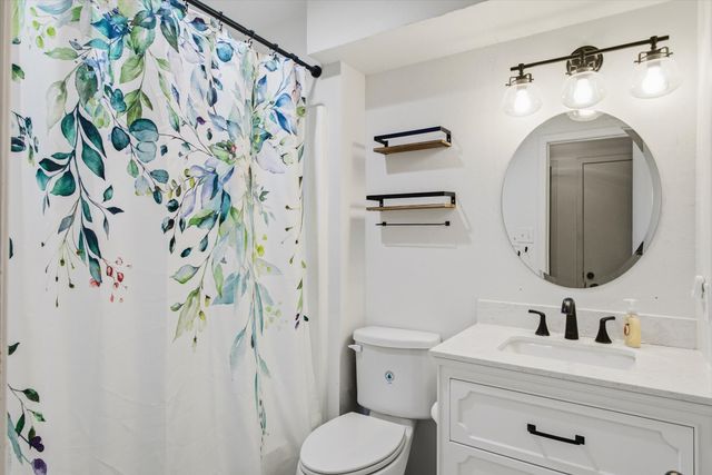 105 Grass Knoll Drive, Hideaway, TX 75771