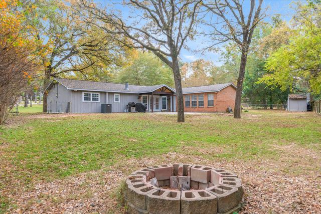 105 Grass Knoll Drive, Hideaway, TX 75771