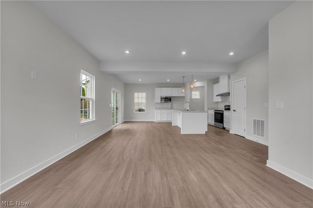 15114 Sawgrass Lane, Middlefield, OH 44062