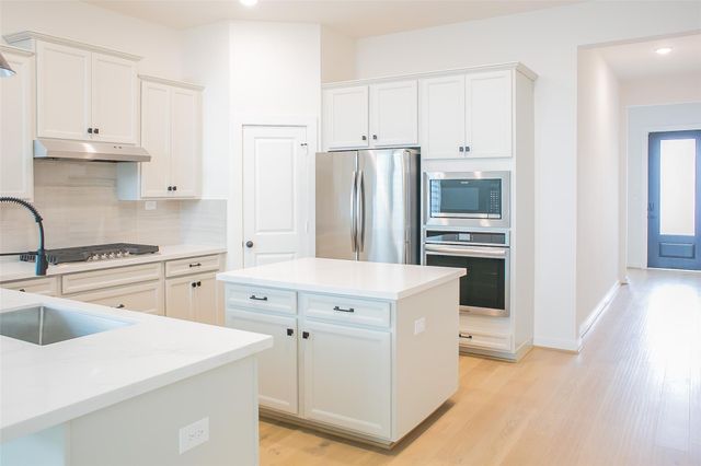 15327 Algunas Plumas, Cypress, TX 77433