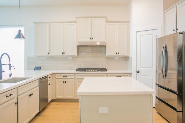 15327 Algunas Plumas, Cypress, TX 77433