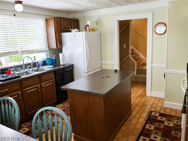 2393 Sodom Hutchings, Vienna, OH 44473