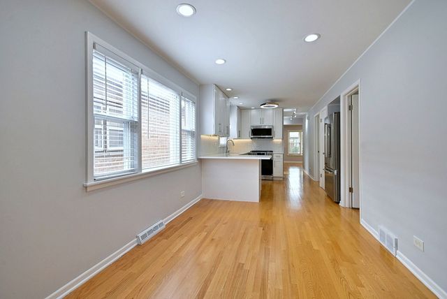 4109 N Menard Avenue, Chicago, IL 60634