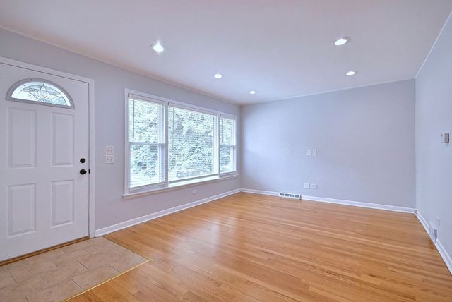 4109 N Menard Avenue, Chicago, IL 60634