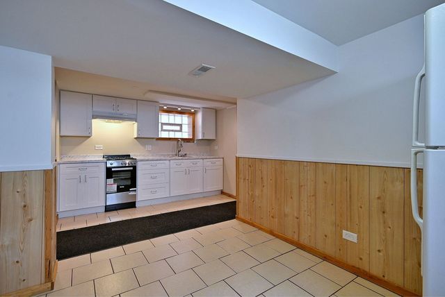 4109 N Menard Avenue, Chicago, IL 60634