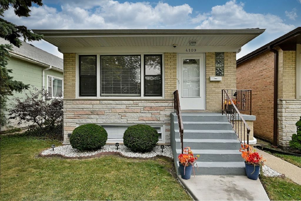 4109 N Menard Avenue, Chicago, IL 60634