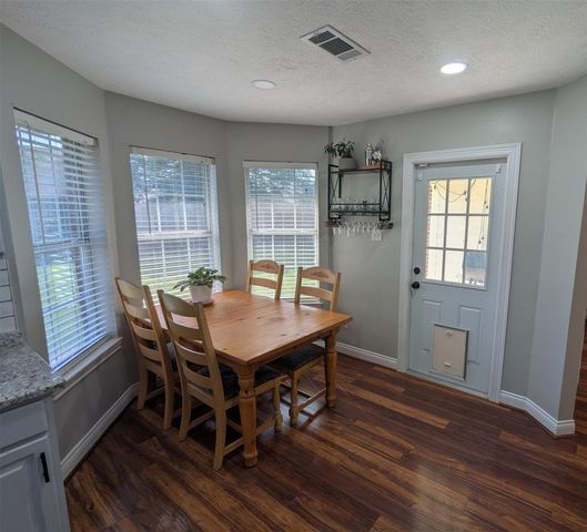 1035 N Colbert Street, Dayton, TX 77535