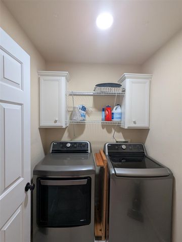 1035 N Colbert Street, Dayton, TX 77535