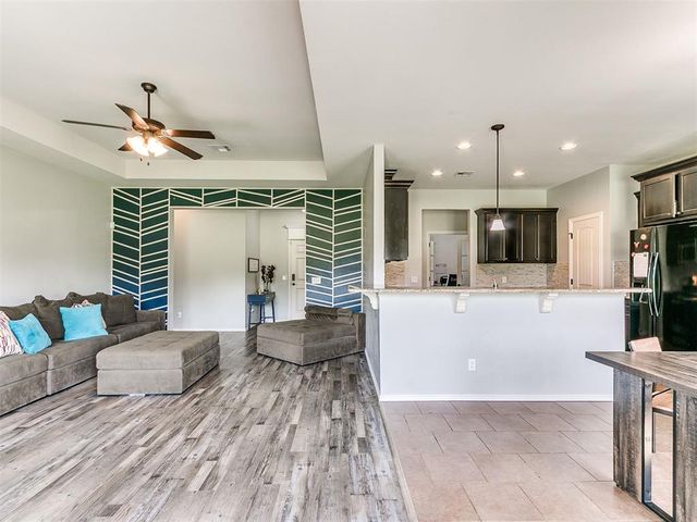 186 Oakridge Drive, Choctaw, OK 73020
