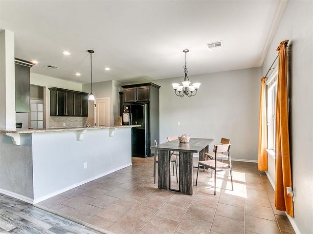 186 Oakridge Drive, Choctaw, OK 73020