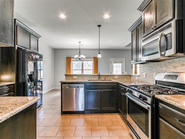 186 Oakridge Drive, Choctaw, OK 73020