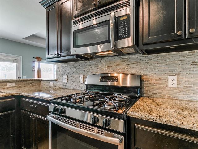 186 Oakridge Drive, Choctaw, OK 73020