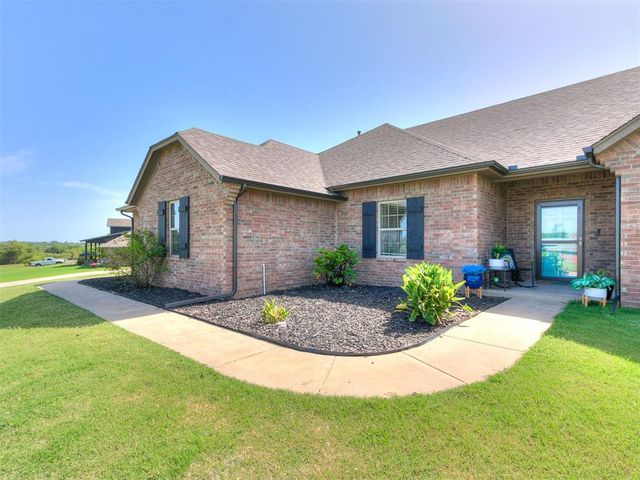 186 Oakridge Drive, Choctaw, OK 73020