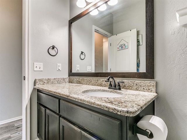 186 Oakridge Drive, Choctaw, OK 73020