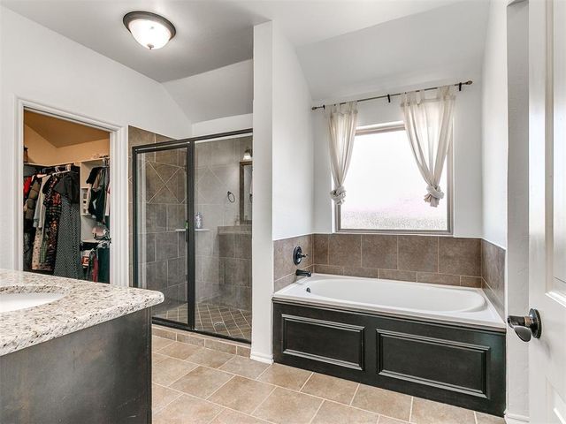 186 Oakridge Drive, Choctaw, OK 73020