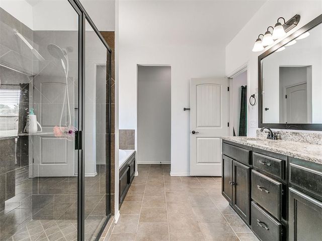 186 Oakridge Drive, Choctaw, OK 73020