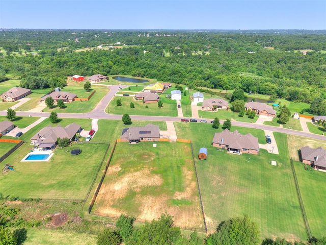 186 Oakridge Drive, Choctaw, OK 73020