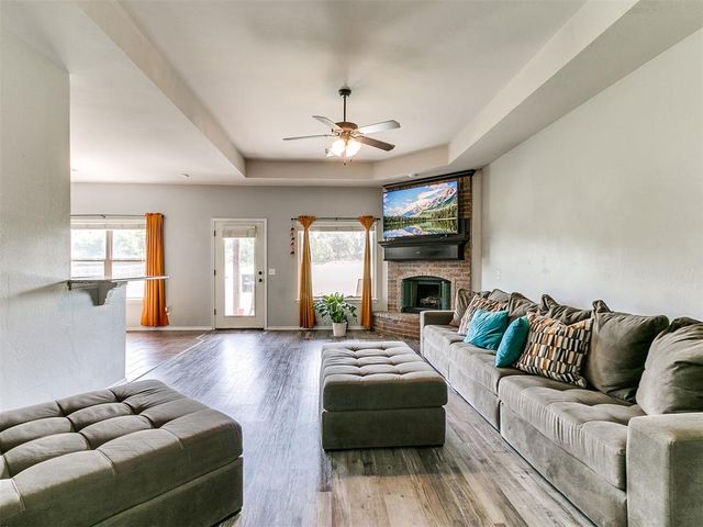186 Oakridge Drive, Choctaw, OK 73020