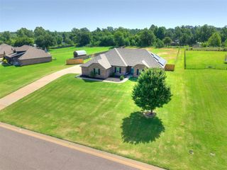186 Oakridge Drive, Choctaw, OK 73020