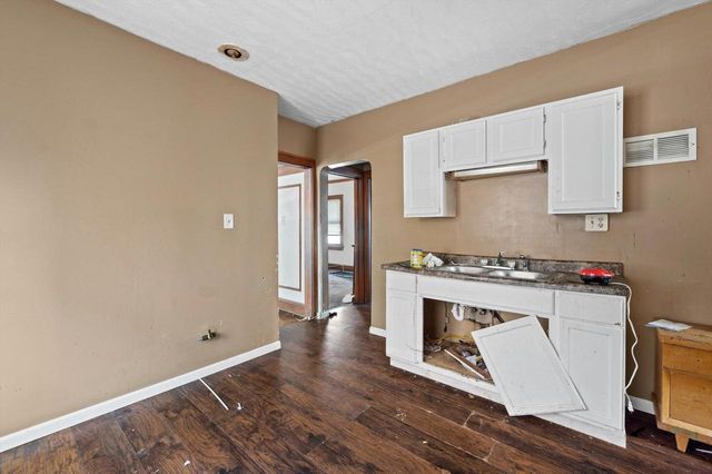4656 N 40th STREET, Milwaukee, WI 53209